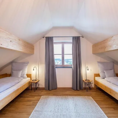 Holiday home Schloeglhof *