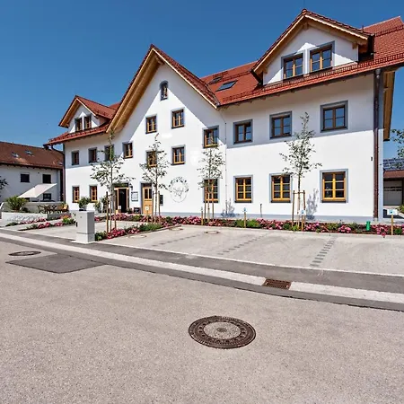 Schloeglhof Holiday home *